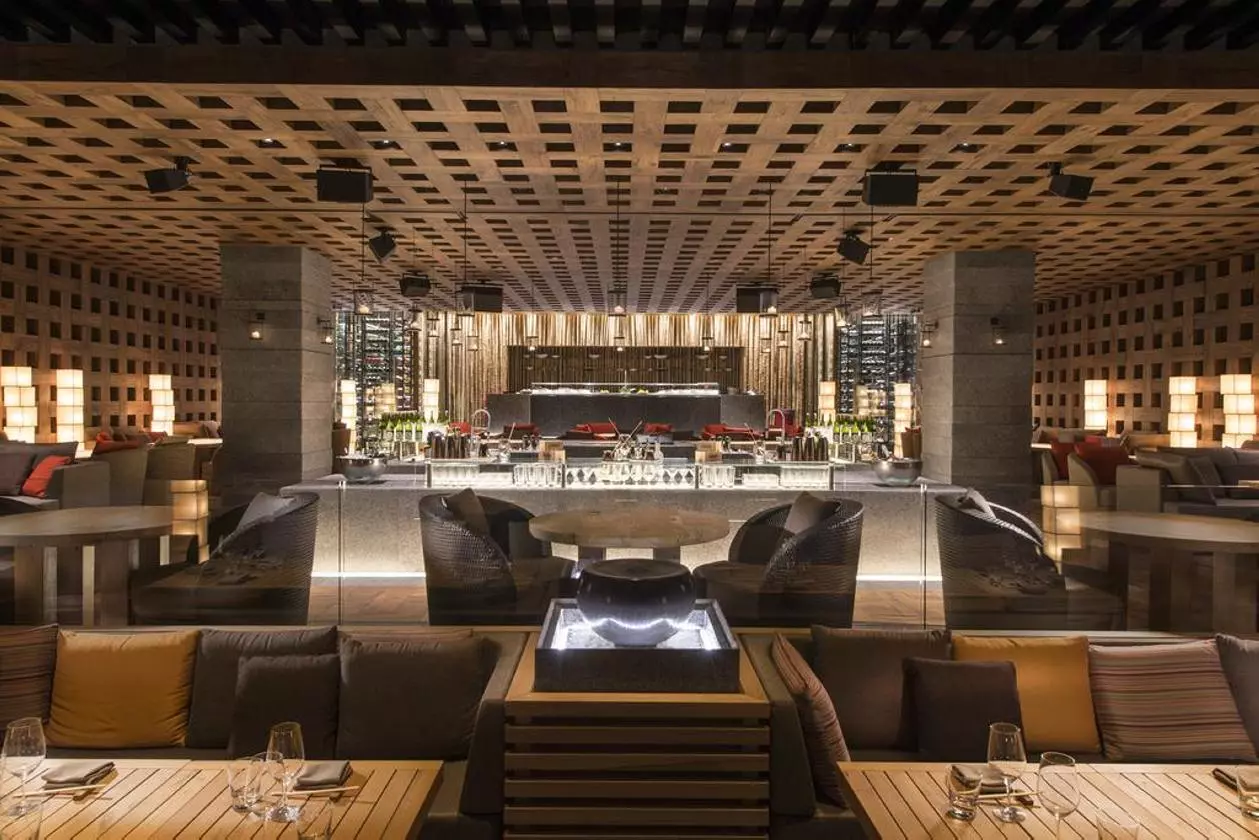 HOTELDMARIS10_SHAABVIZ (2).jpg